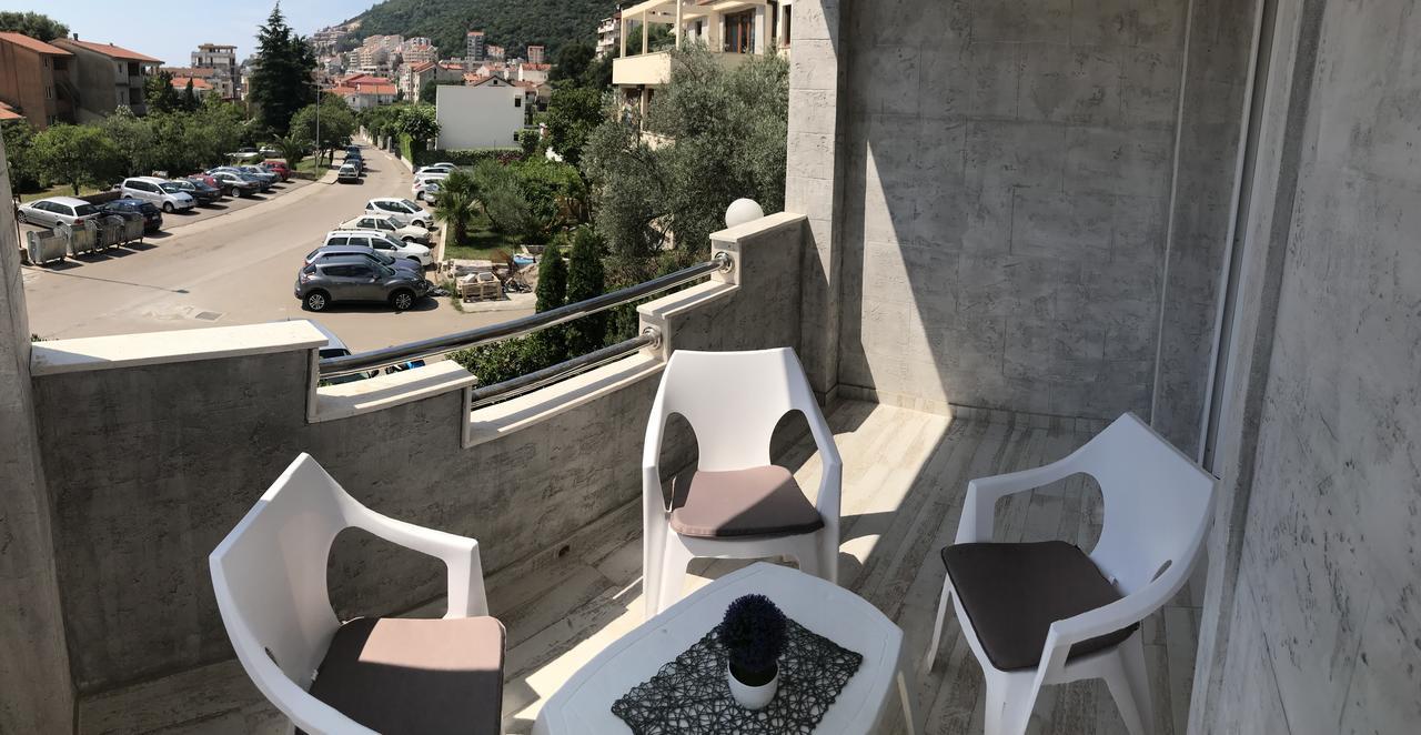 Apartments As Budva Bagian luar foto